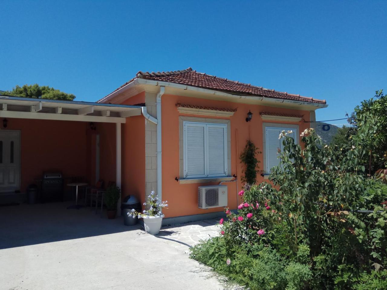 Monte Caputo Holiday House Аликес Екстериор снимка